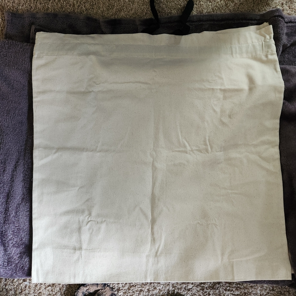 Coach White Canvas Dust Bag with Black Logo and Ribbon - Picture 2 of 4